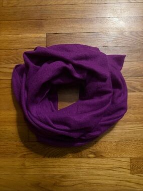 White + Warren Cashmere Travel Wrap